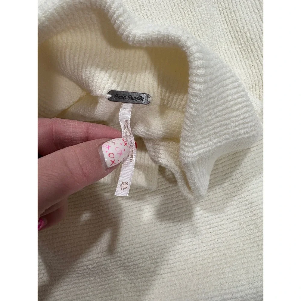 Free People Mock Neck Ribbed Long Sleeve Sweater White Size XS Oversized
